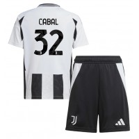 Juventus Juan Cabal #32 Domáci Detský futbalový dres 2024-25 Krátky Rukáv (+ trenírky)